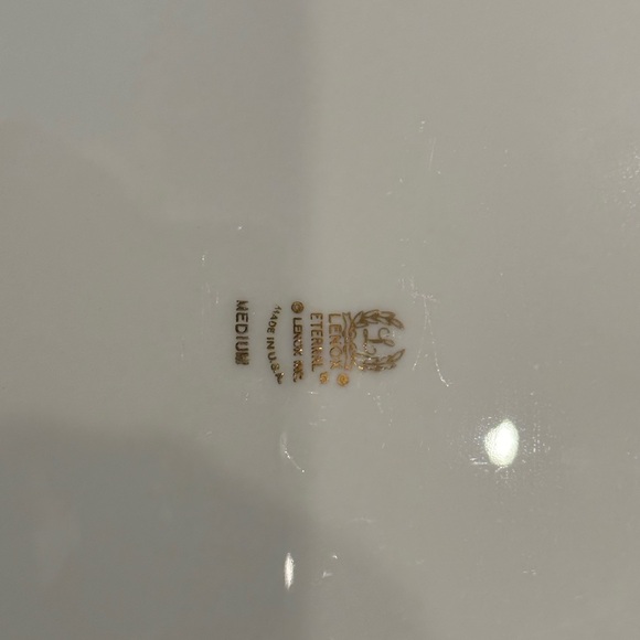 Lenox Eternal Discontinued Platter. This piece has rarely been used. - Picture 2 of 4